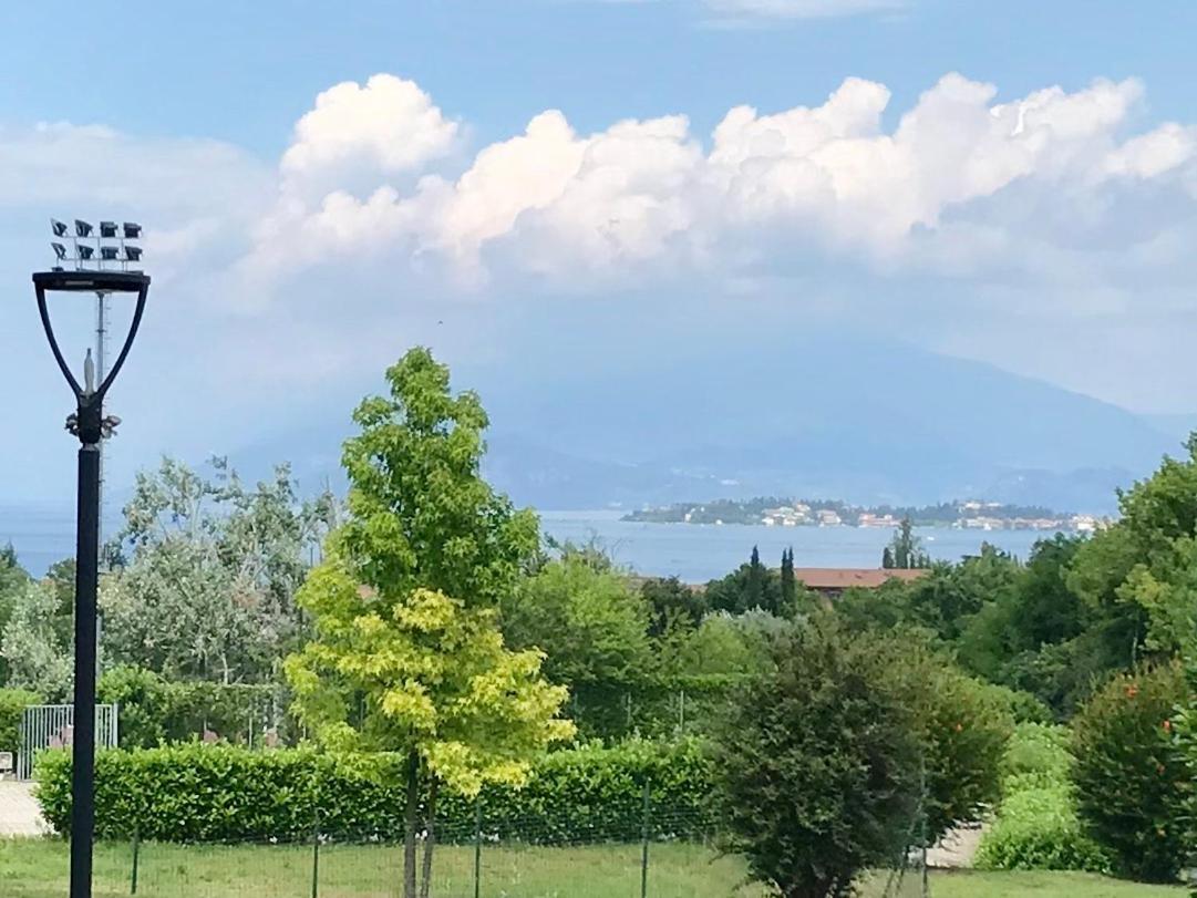 Appartamento Casa Vacanze Spiaggia D'Oro Desenzano del Garda Bagian luar foto