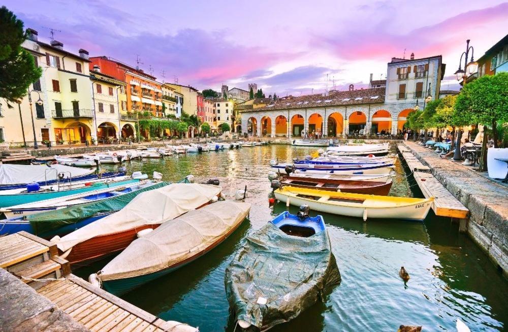 Appartamento Casa Vacanze Spiaggia D'Oro Desenzano del Garda Bagian luar foto