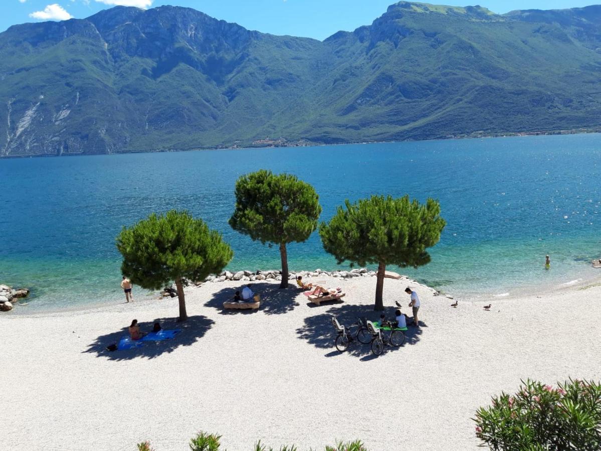 Appartamento Casa Vacanze Spiaggia D'Oro Desenzano del Garda Bagian luar foto