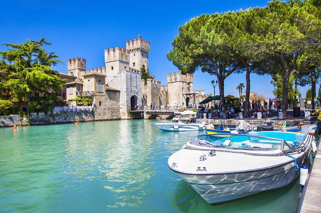 Appartamento Casa Vacanze Spiaggia D'Oro Desenzano del Garda Bagian luar foto