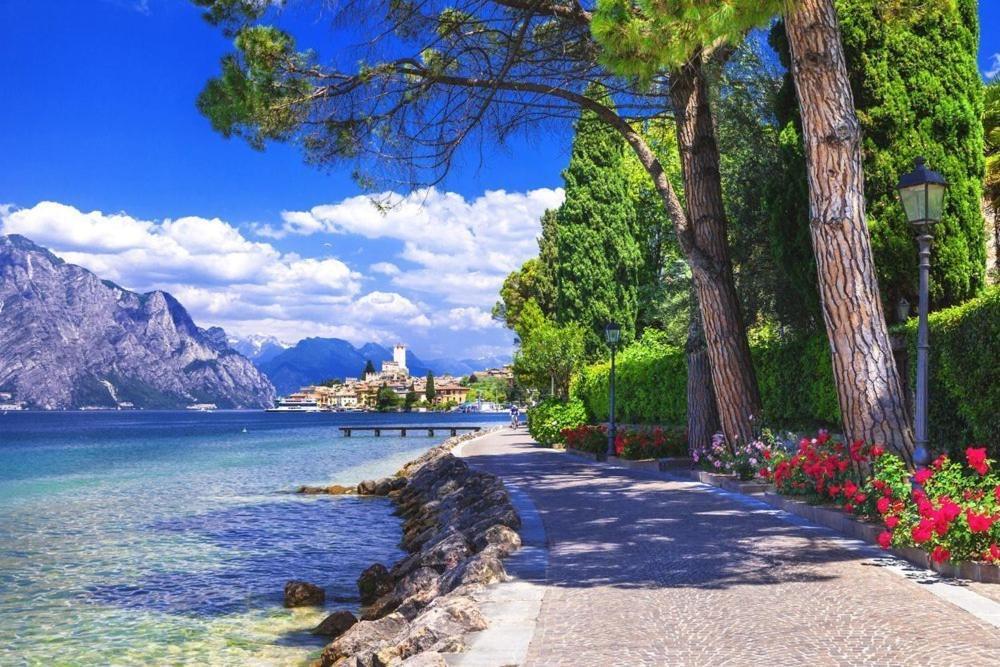 Appartamento Casa Vacanze Spiaggia D'Oro Desenzano del Garda Bagian luar foto